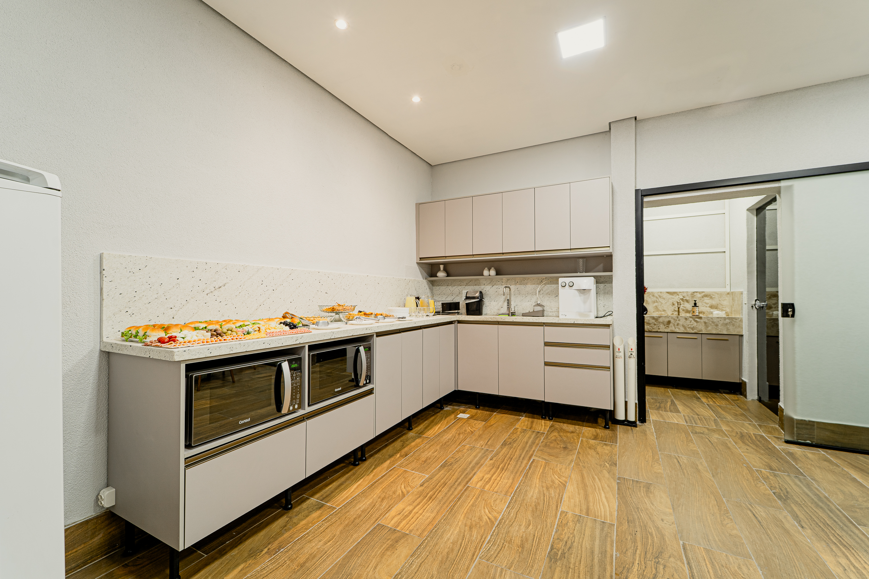 Bancada quartzo armários cinza